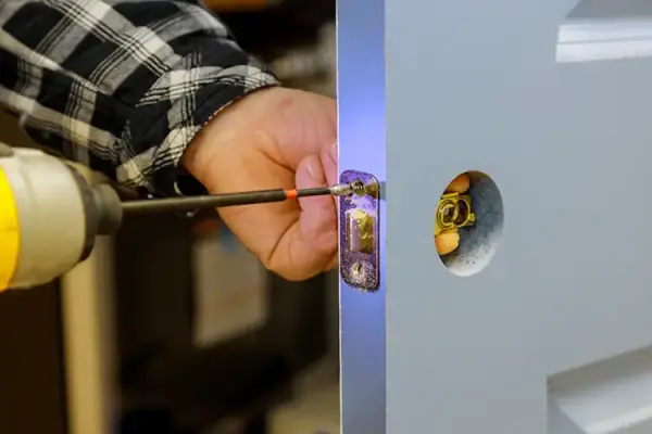 Lock Maintenance: How to Avoid Emergency Door Opening