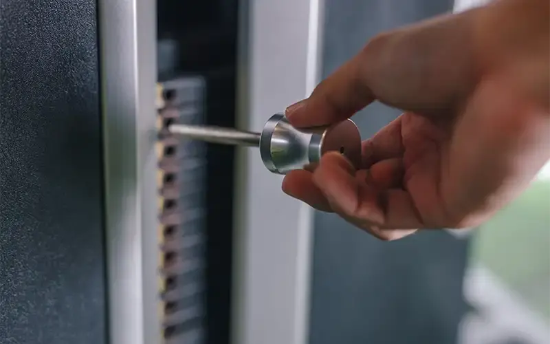 Emergency Safe Opening After Key Loss